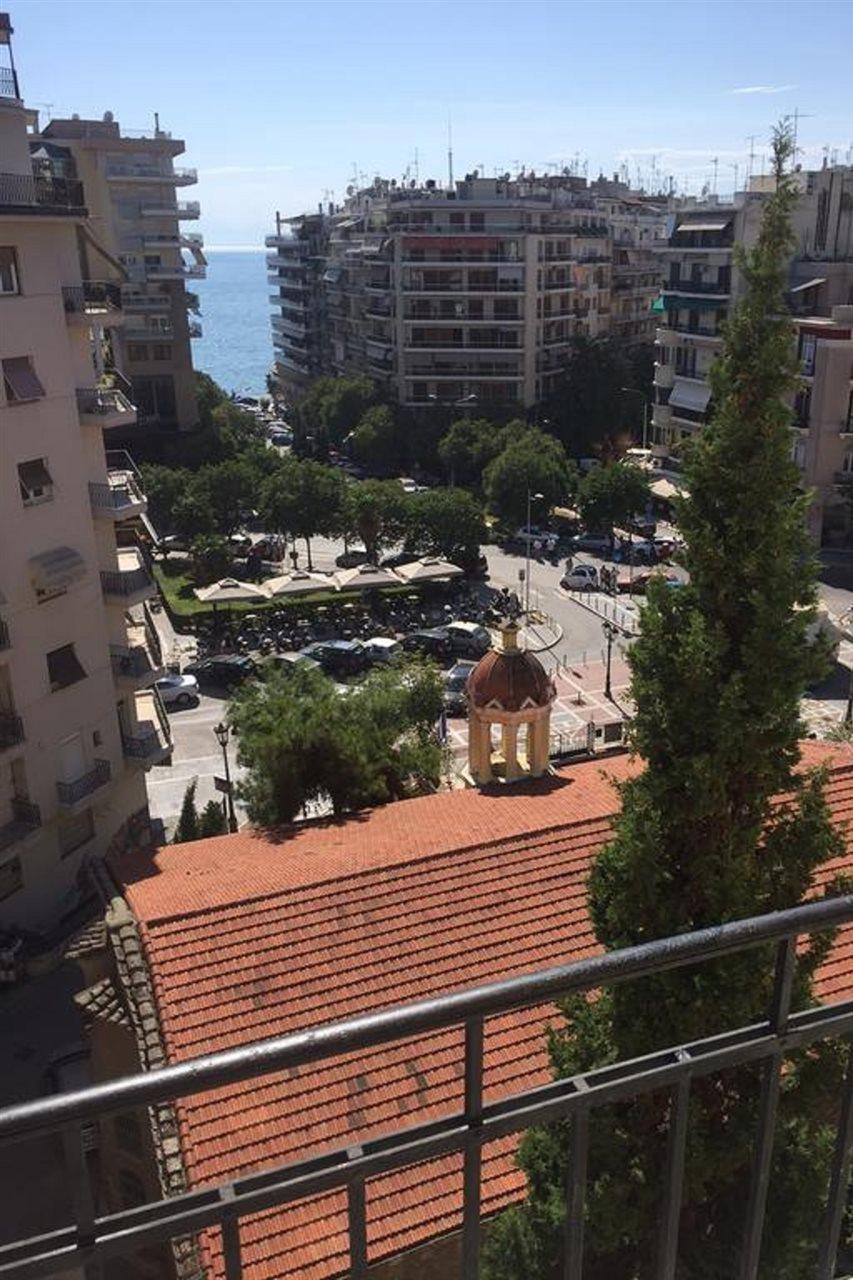 Superior One Luxury Apartments Thessaloniki Buitenkant foto