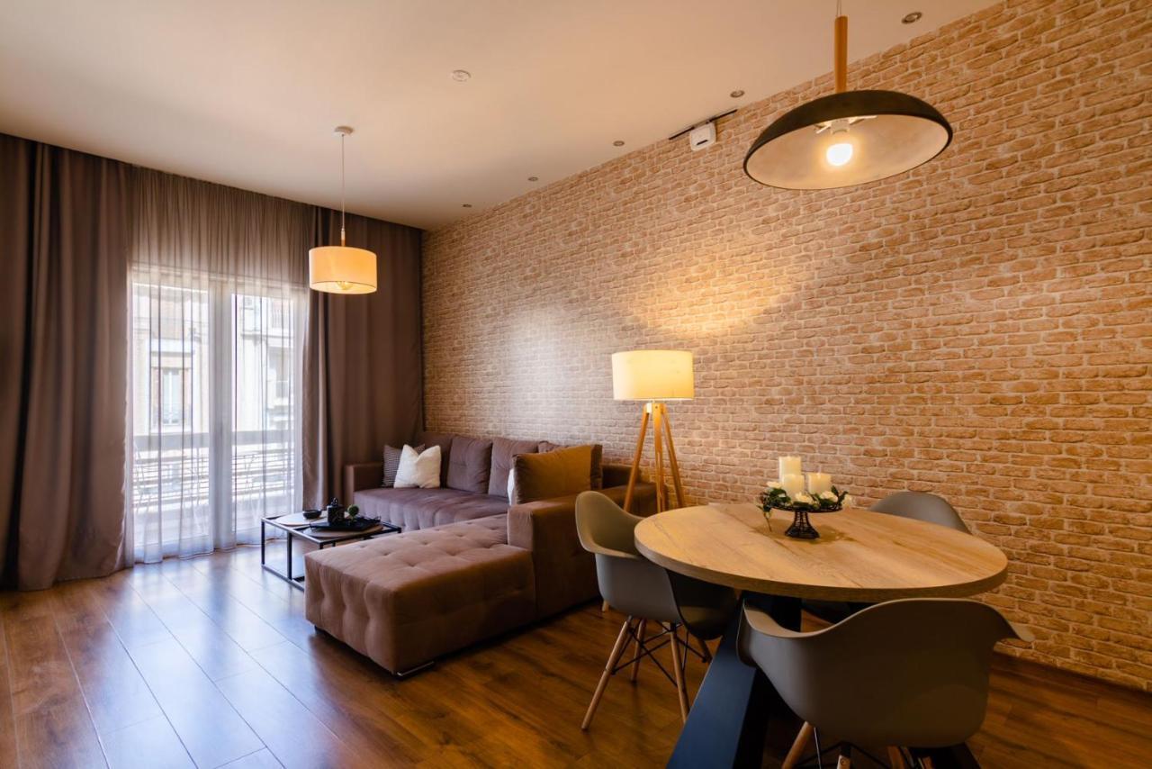 Superior One Luxury Apartments Thessaloniki Buitenkant foto
